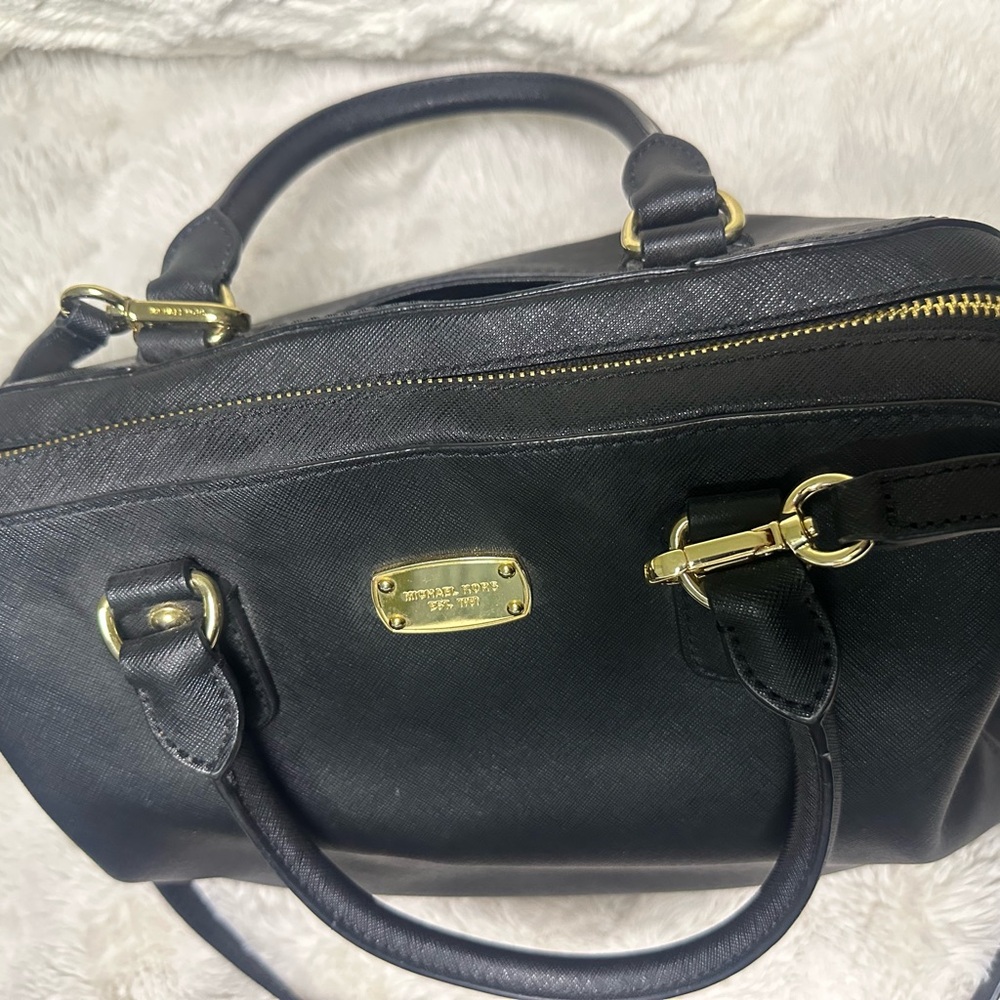 Elegant Black Leather Handbag and Wallet! - Picture 4 of 9